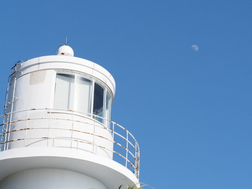 月と灯台.jpg